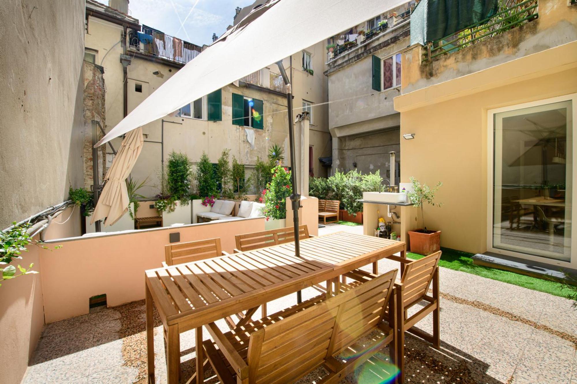 Petit Bijou Near Porto Antico Apartment Genoa Bagian luar foto